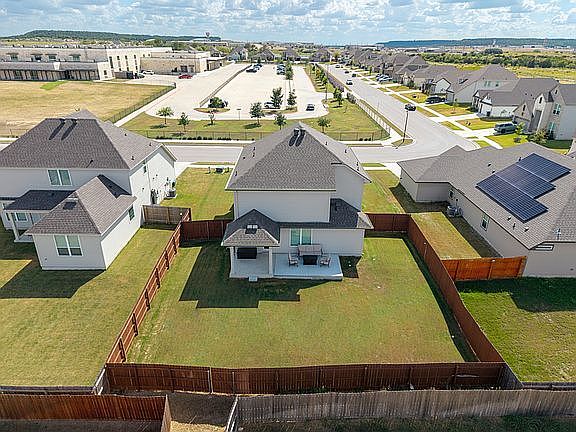 3rd image of 6508 McGregor Loop