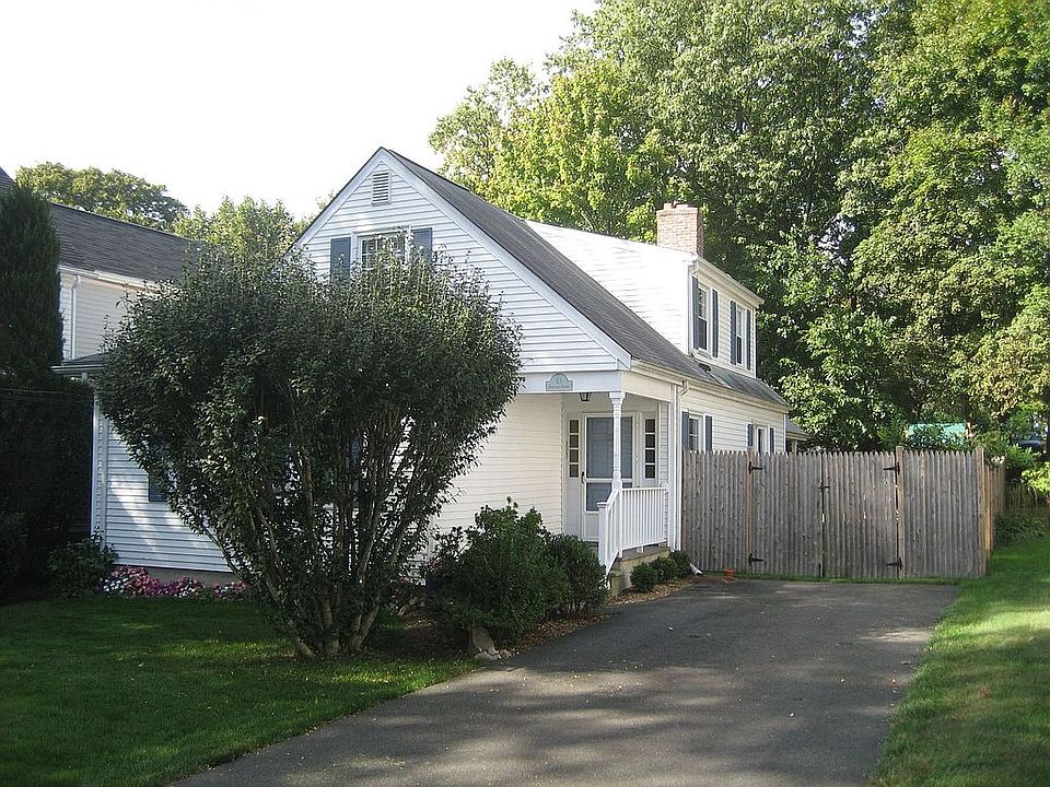 Front of 13 Fairfield Avenue