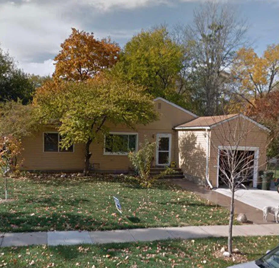 1019 Howell St — Photo 2