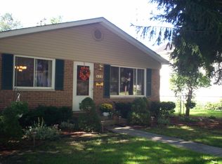 517 N 4th St, Saint Clair, MI