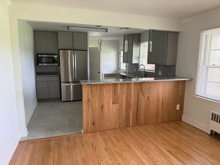 1231 Mount Aetna Rd — Photo 4