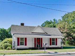 429 High Point St, Randleman, NC 27317