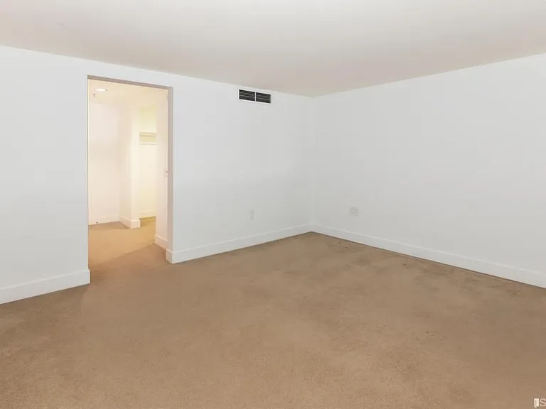 200 Brannan St #117 — Photo 13