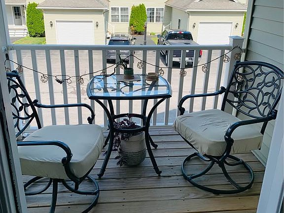 3rd image of 21 Ledges Ct #21