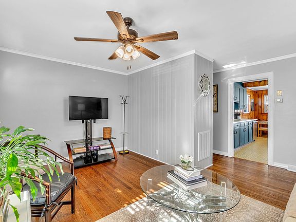 2nd image of 5 Maryland Ave