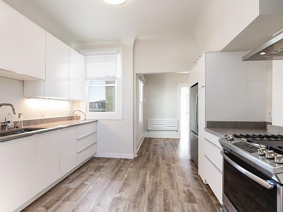 3rd image of 189 College Ave APT 3