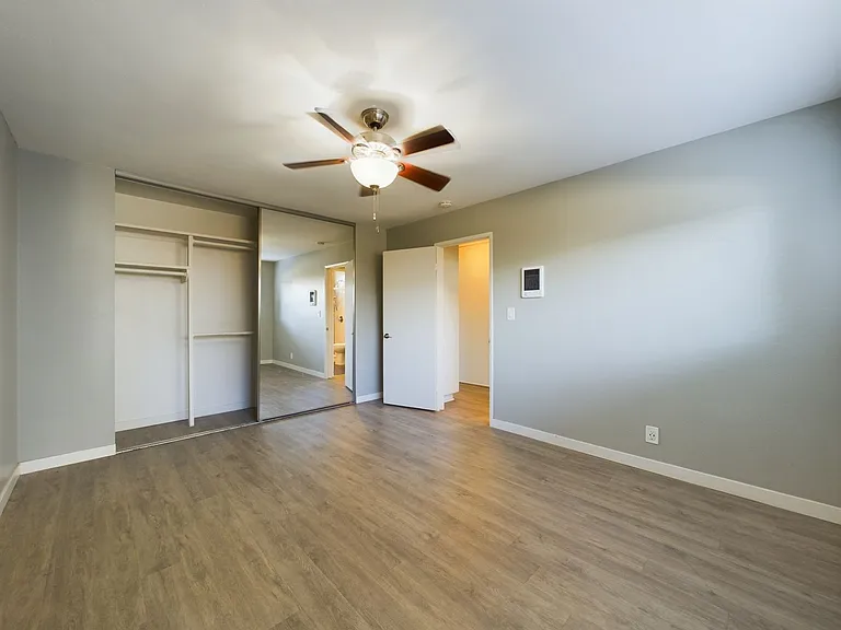 4018 Alabama Street - 2 Bedroom x 1bath - 1 month free with 14-month lease. — Photo 6