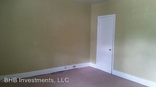 5th image of 917 N Sheffield Ave