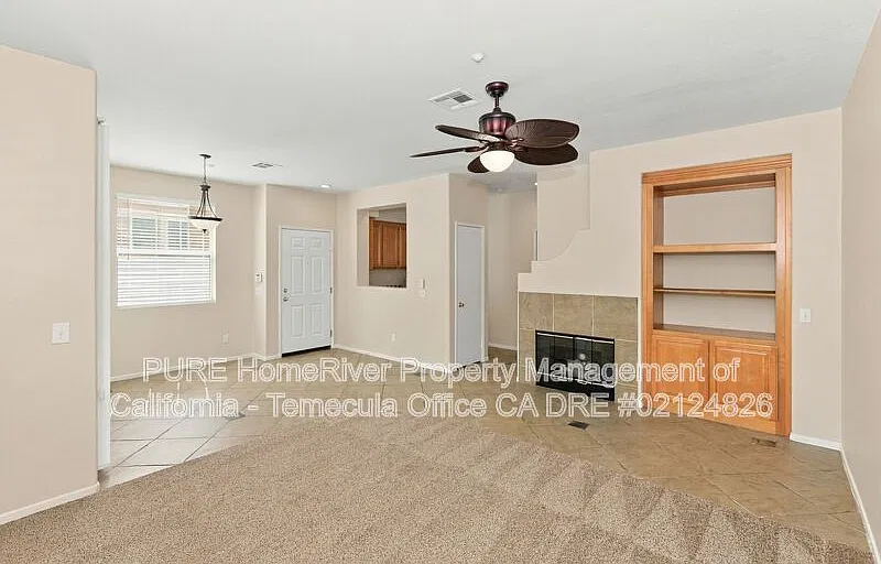 3 bed, 2.5 bath, 1387 sqft, $2,895 — Photo 3