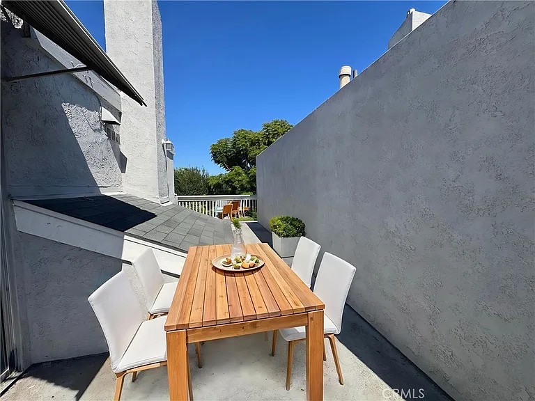 7892 Newman Ave — Photo 10
