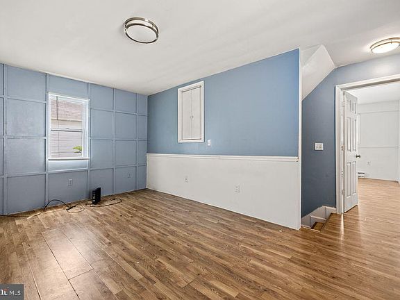 5th image of 313 Washington St