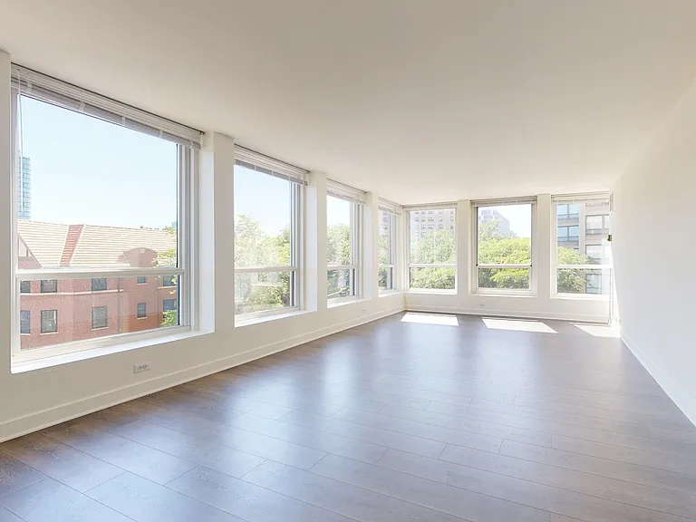 Dining/Living room