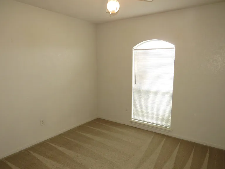 2706 David Dr — Photo 9
