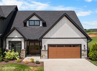179 Island Cir, Loudon, TN 37774
