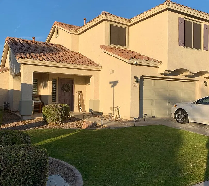 1010 E Redwood Dr