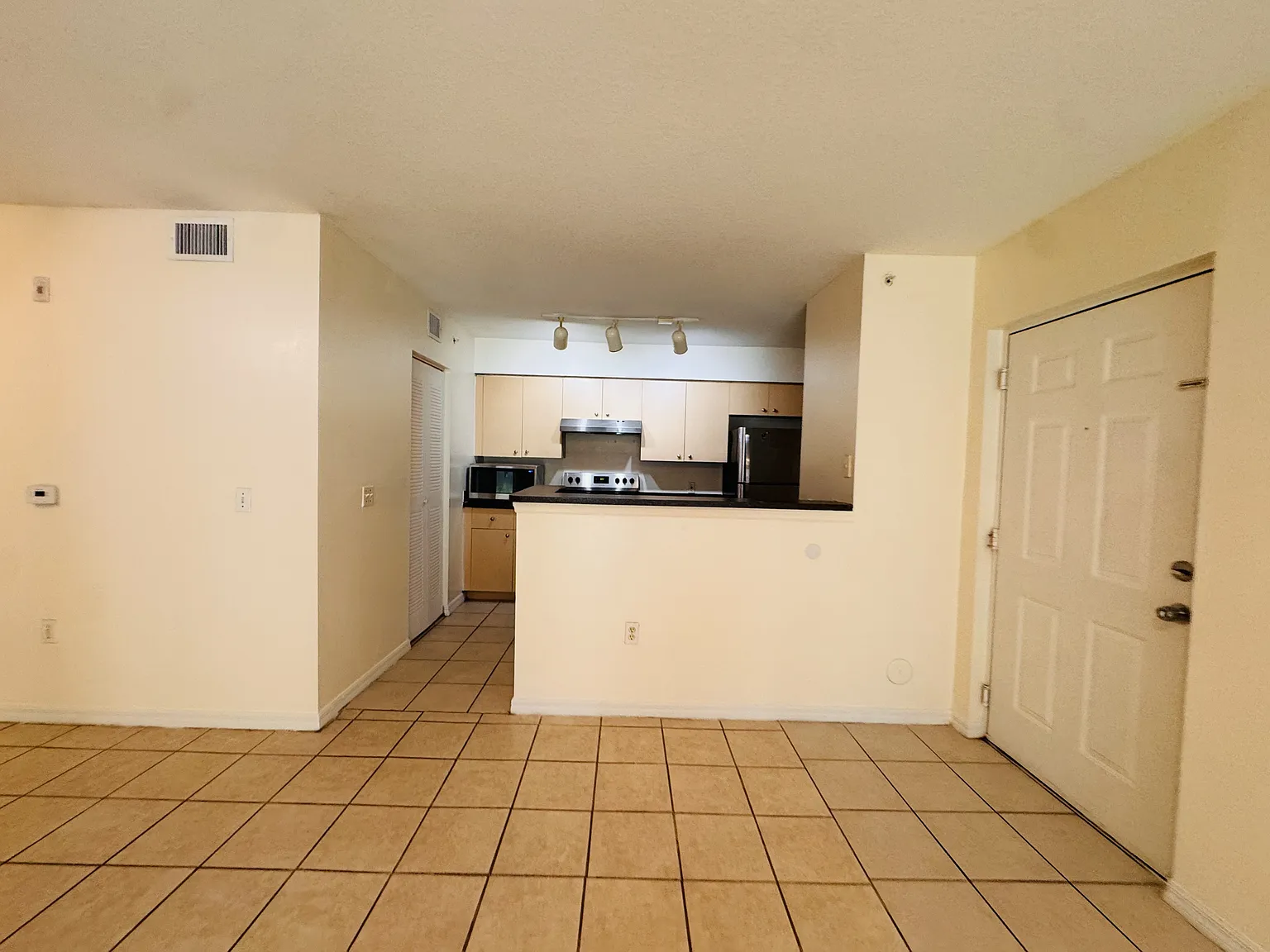 4271 San Marino Blvd — Photo 2