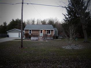 6006 Lake Harbor Rd, Norton Shores, MI 49441