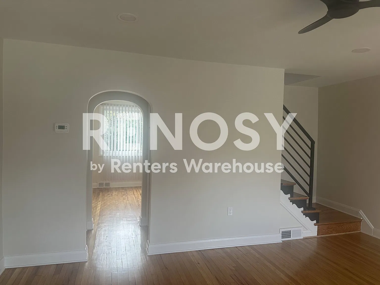 Tasteful Reno 2BR 1.5BA with top end finishes — Photo 4