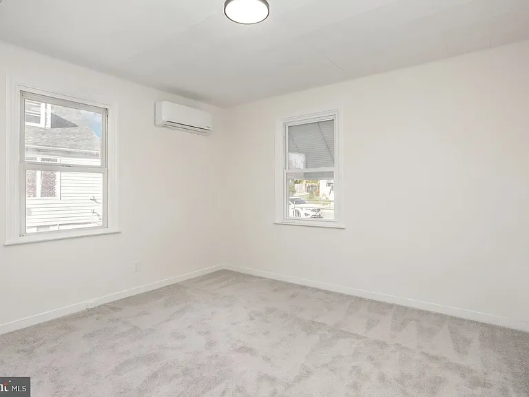 1239 Willow Rd — Photo 14