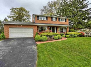 31 Elmwood Blvd, York, PA 17403