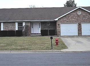 2820 Debo Dr, Peru, IL 61354