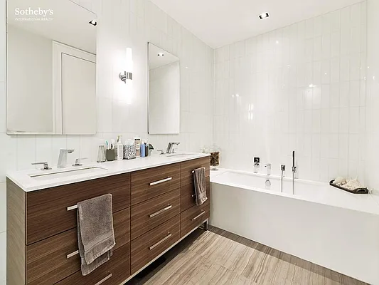 Rented by Sotheby's International Realty | media 19