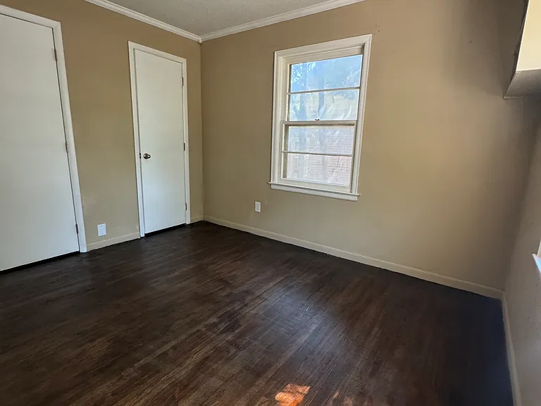 626 S Barlow St — Photo 3