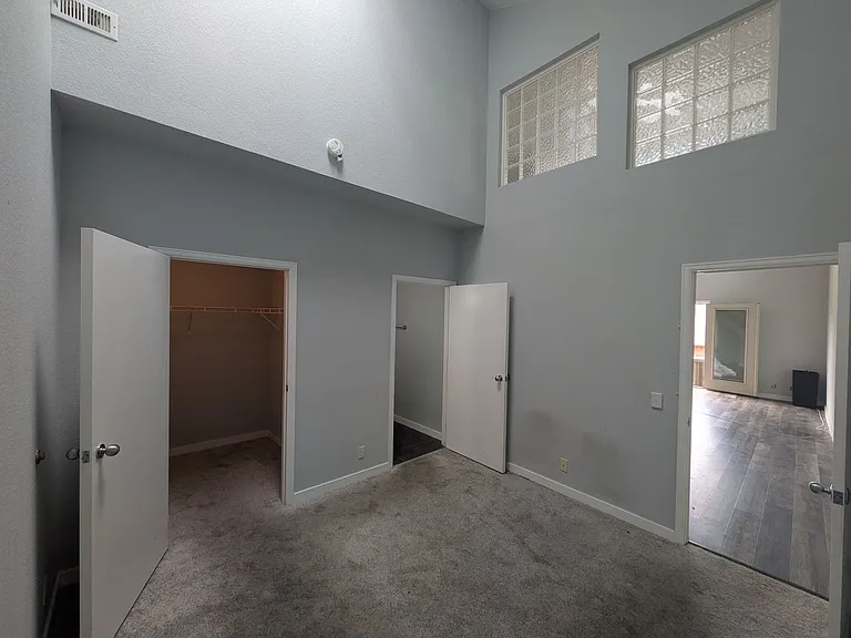 837 E 17th Ave #3L — Photo 6