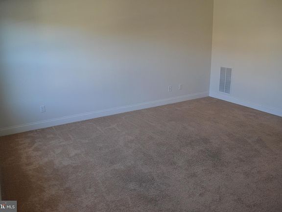 3rd image of 605 Wood Duck Dr