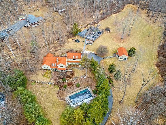 2nd image of 36 Chardavoyne Road