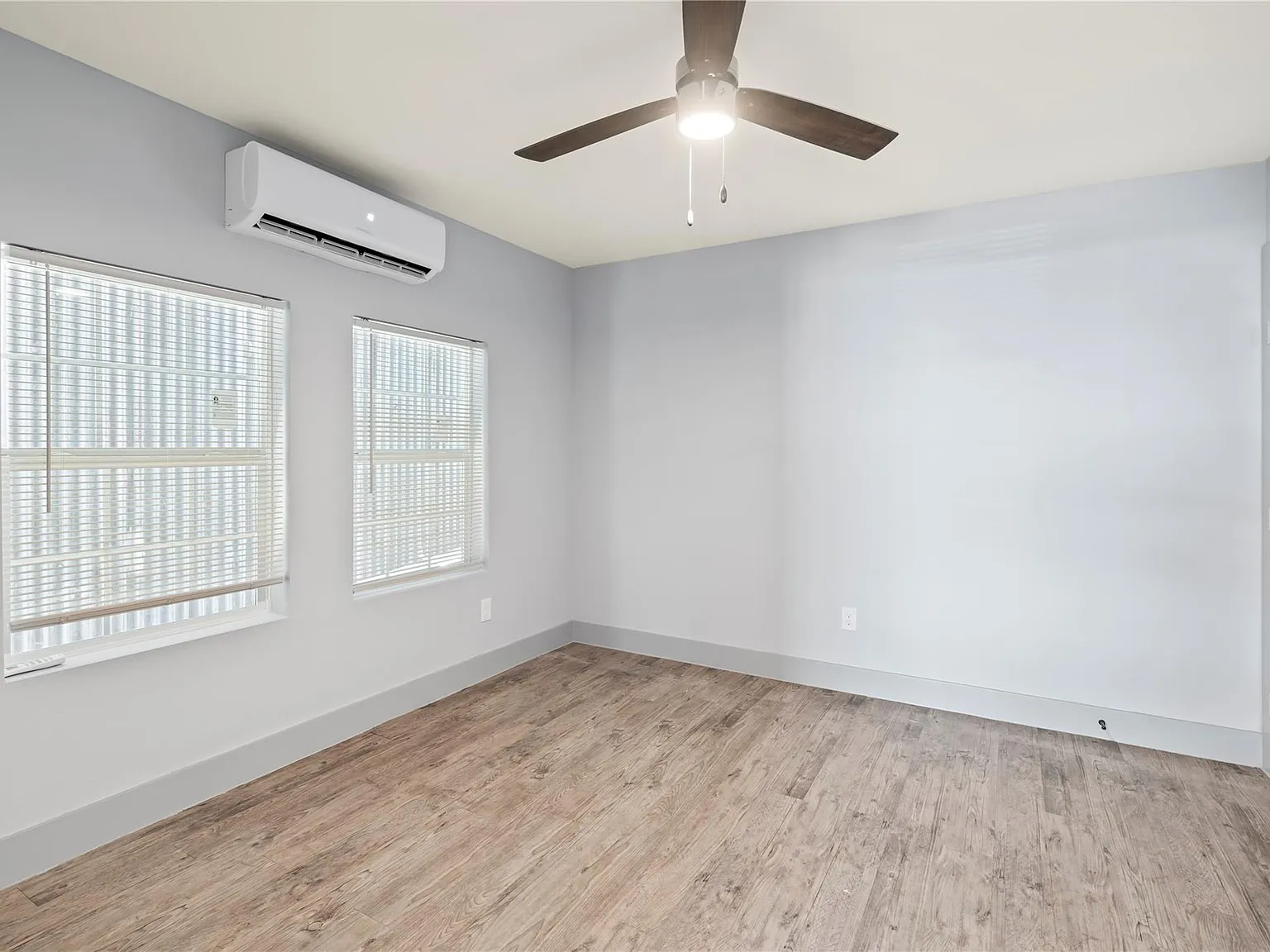 1 bed, 1.0 bath, $1,000 — Photo 2