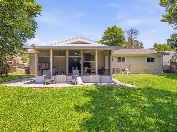 5th image of 326 Leah Miller Dr NW