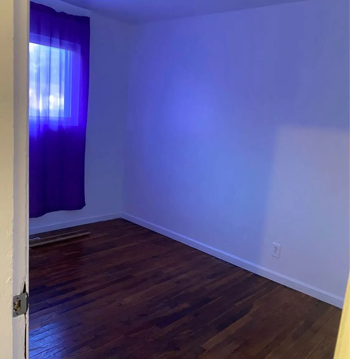 3 bed, 900 sqft, $1,000 — Photo 2