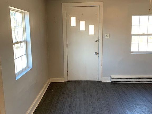 2nd image of 605 E Howard St #2