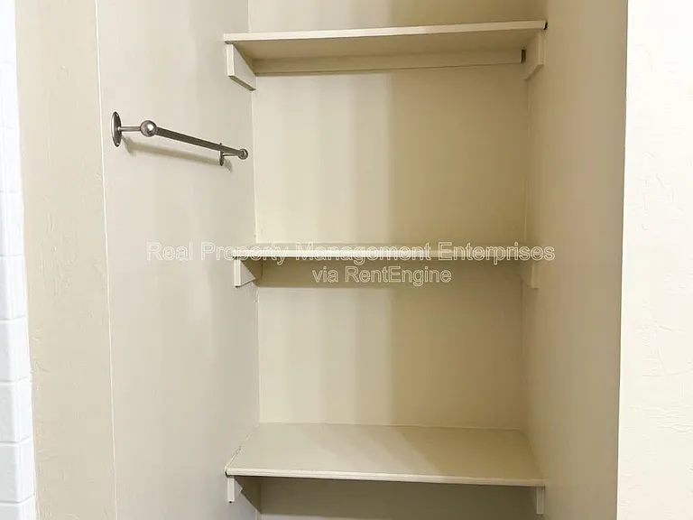 13229 Bridgewater Dr — Photo 16