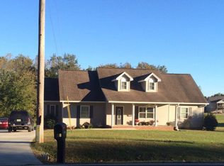 3298 Mine Lick Creek Rd, Cookeville, TN 38501