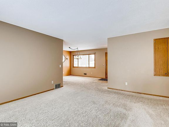 5th image of 1610 Fairway Dr NE