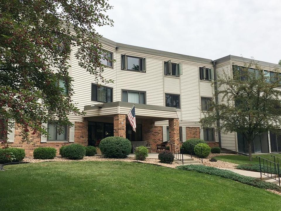 1st image of 10540 43rd Ave N APT 205