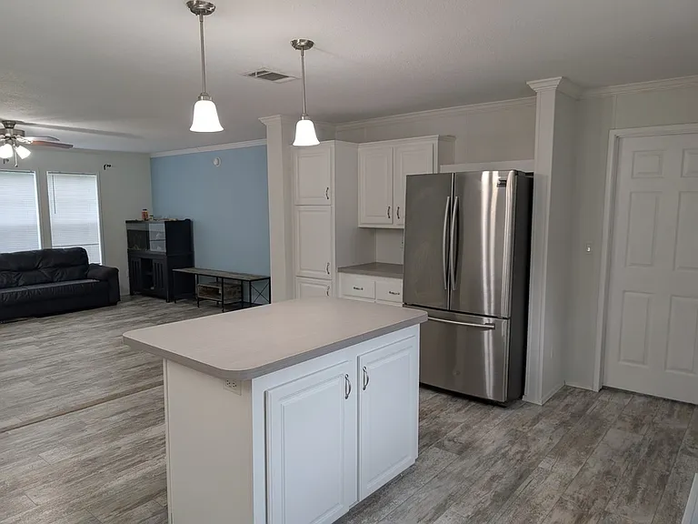6806 Pearson Ln — Photo 6