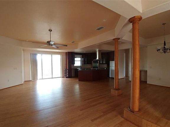 5th image of 605 Elba Dr