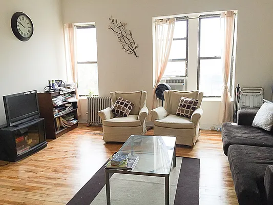 Rented by Francine Realty | media 19