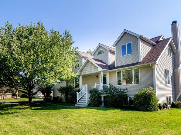 10715 Maplewood Rd, Countryside, IL 60525