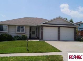 3711 Fornoff Ave, Bellevue, NE 68123