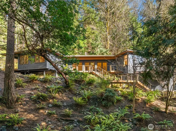 5384 Crystal Springs Drive NE, Bainbridge Island, WA 98110