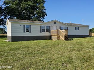 205 College St, Stark City, MO 64866