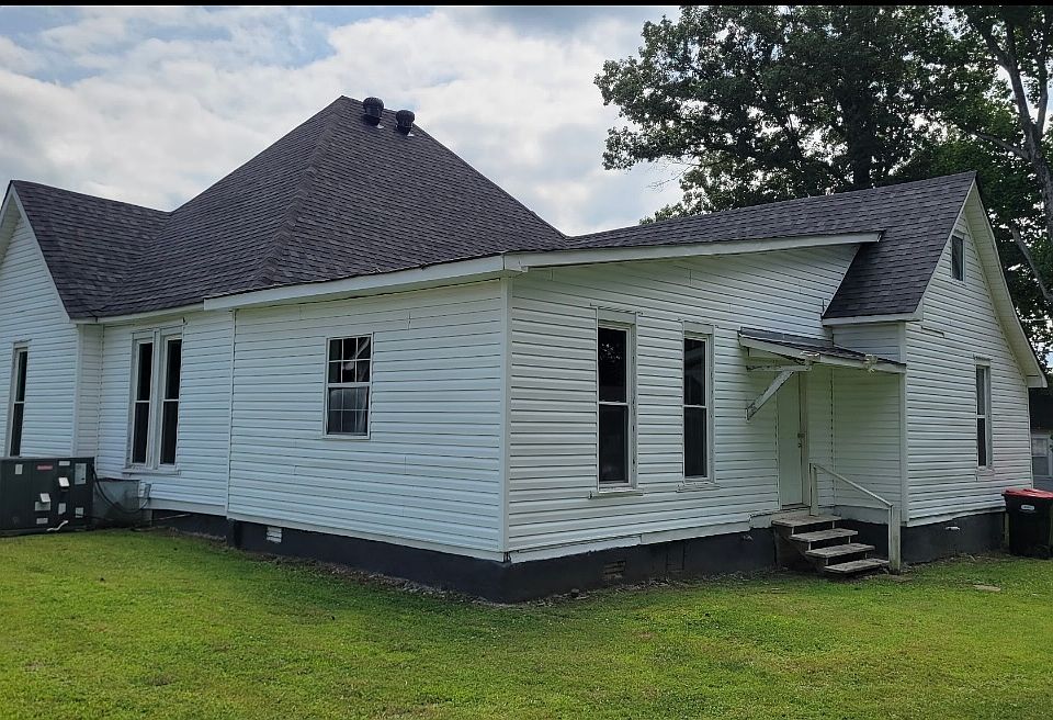 1st image of 606 N 18th Ave