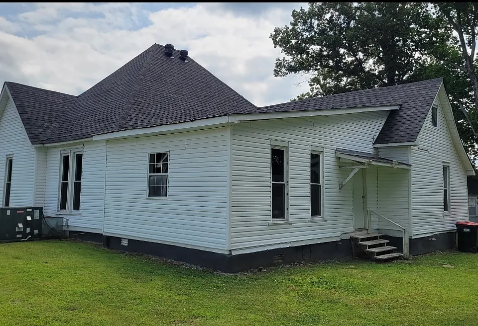 606 N 18th Ave