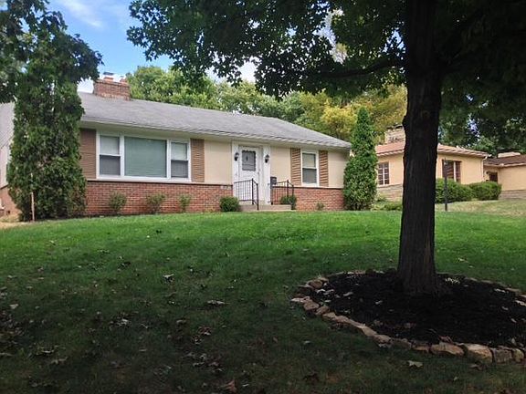 2nd image of 272 Melbourne Pl