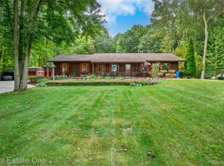 26500 Bell Rd, New Boston, MI 48164