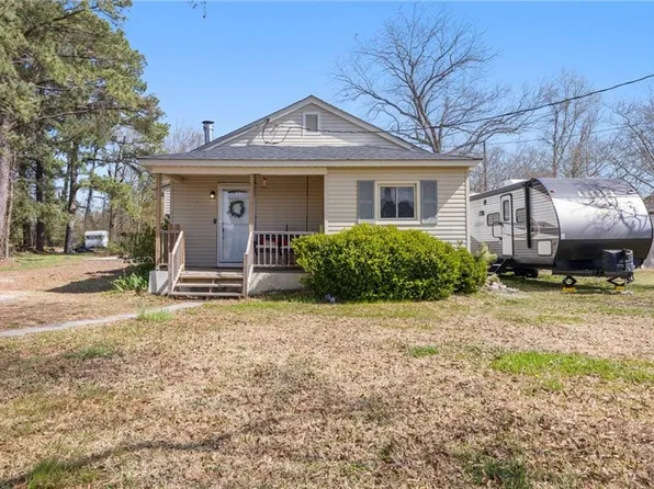 1944 Gum Bridge Rd, Virginia Beach, VA 23457
